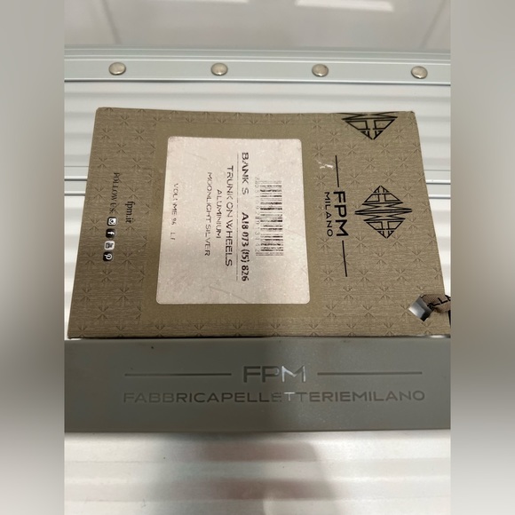 FPM Milano Bank Trunk On Wheels Suitcase 96LT - Picture 11 of 12